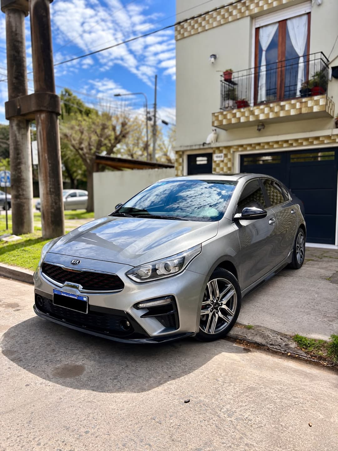 Kia Cerato SX 2.0 AT6 GT Line