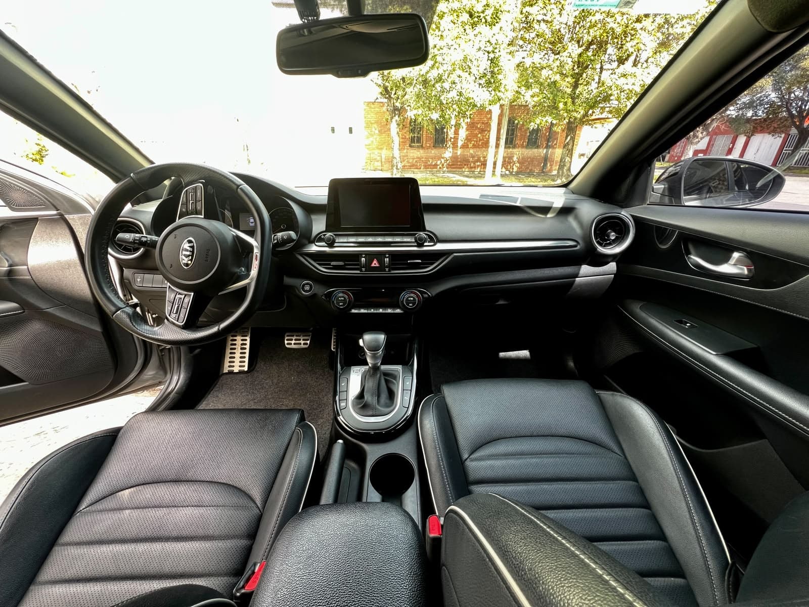 Kia Cerato SX 2.0 AT6 GT Line - foto 4