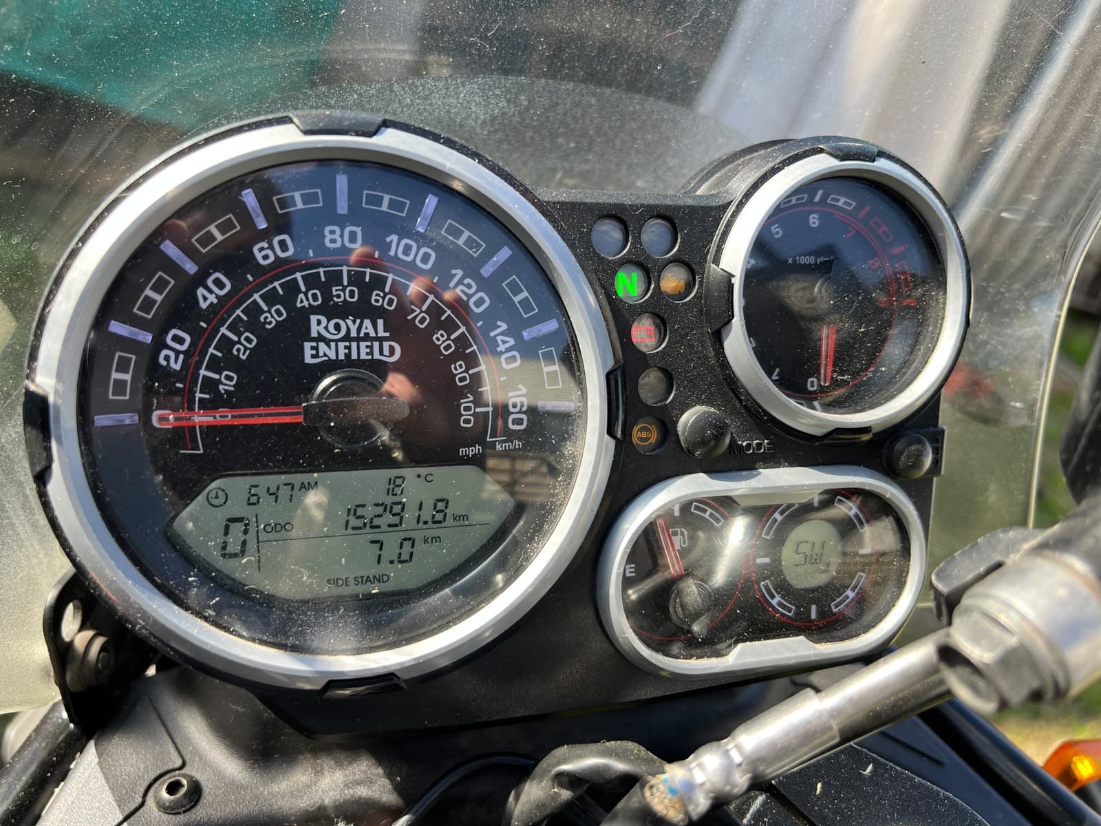 Royal Enfield Himalayan 411 - foto 3