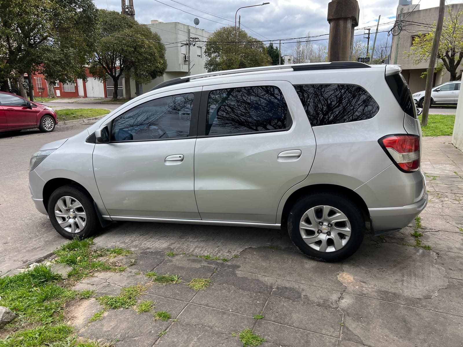 Chevrolet Spin LTZ 1.8 7 Asientos - foto 3