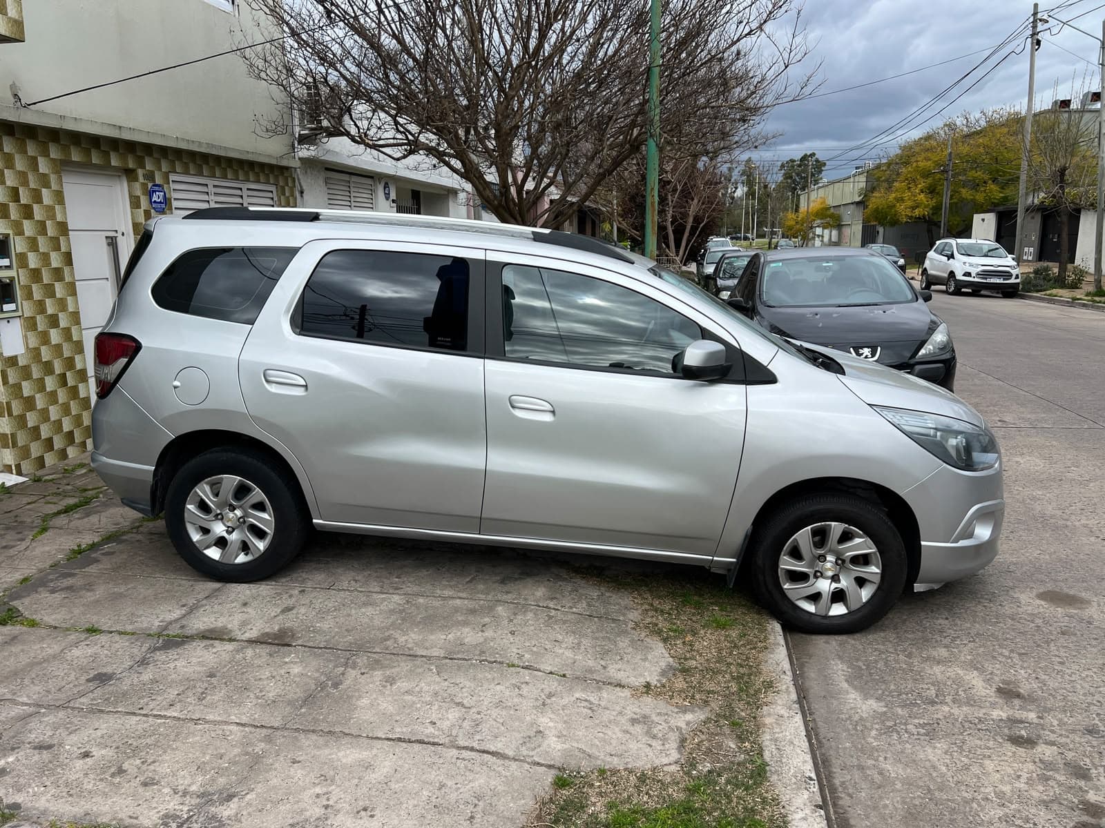 Chevrolet Spin LTZ 1.8 7 Asientos - foto 4