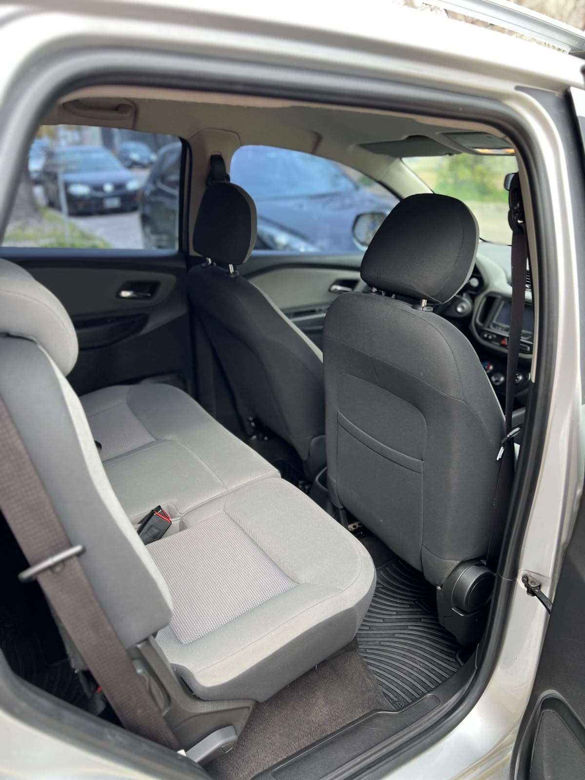Chevrolet Spin LTZ 1.8 7 Asientos - foto 12